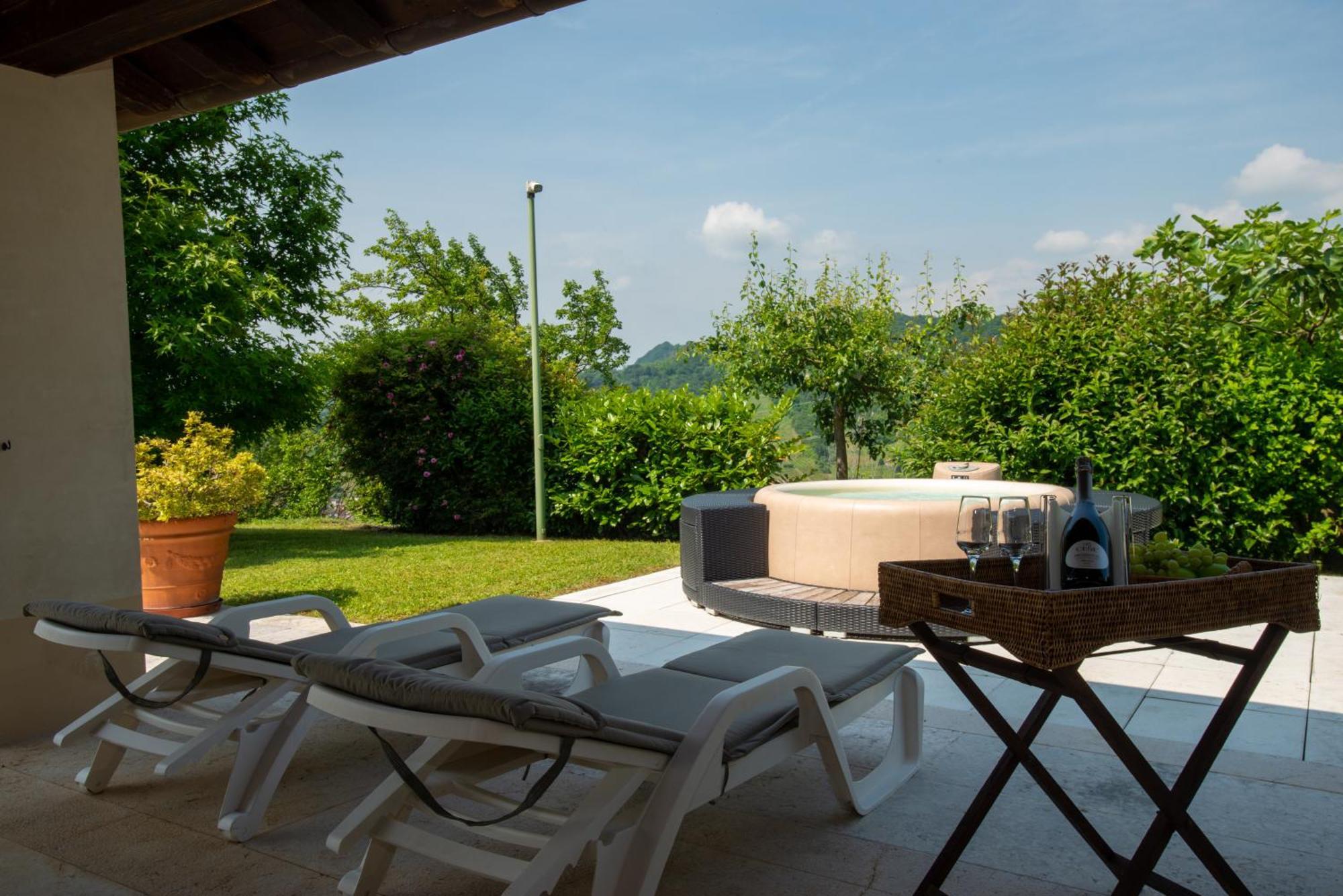 Tenuta Castagnera Villa *