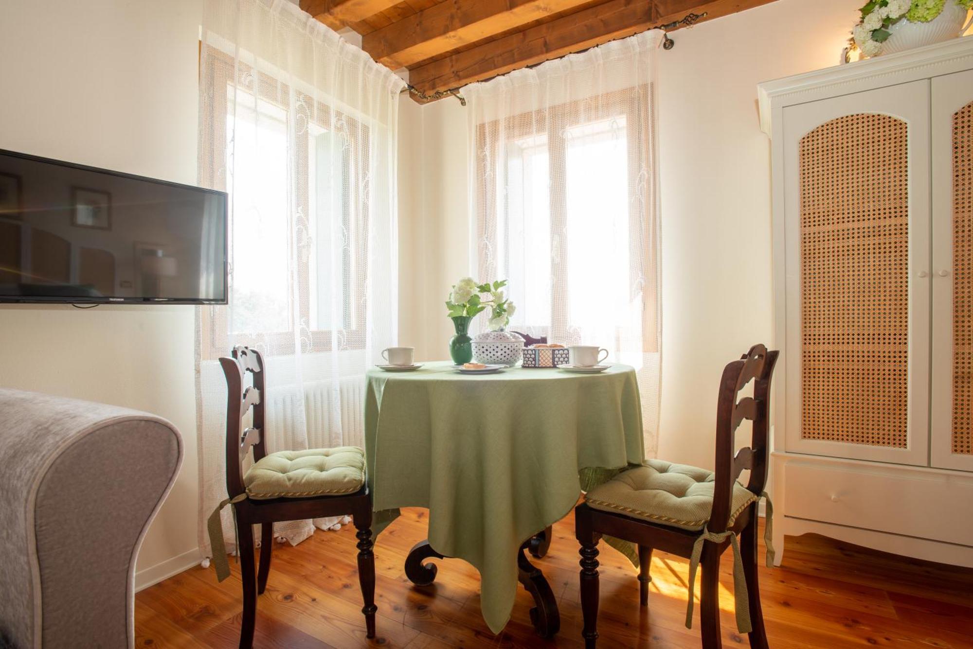 Villa Tenuta Castagnera *